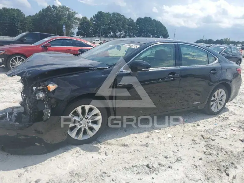 2013 Lexus ES300 photo