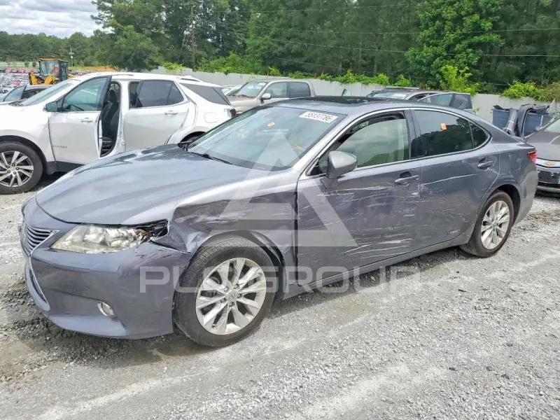 2013 Lexus ES300 photo