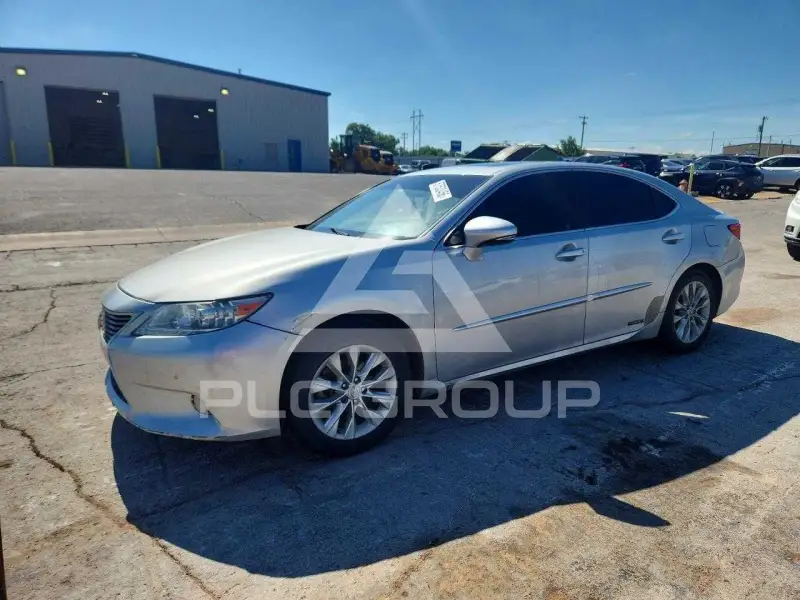 2013 Lexus ES300 photo