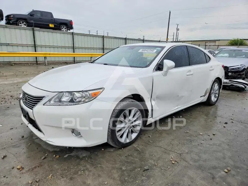 2013 Lexus ES300 photo