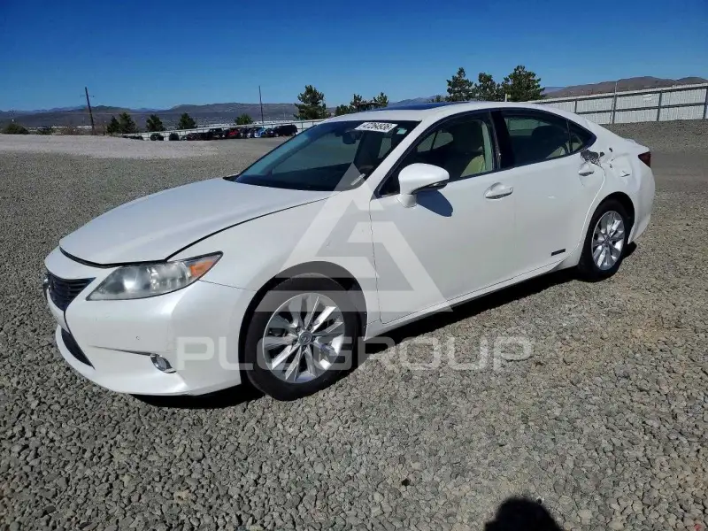 2013 Lexus ES300 photo