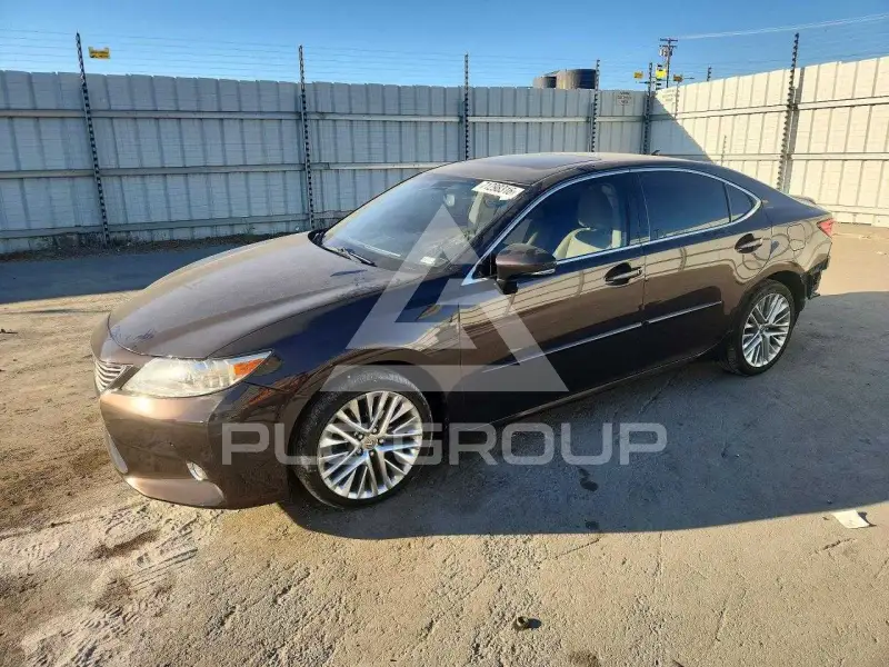 2013 Lexus ES350 photo