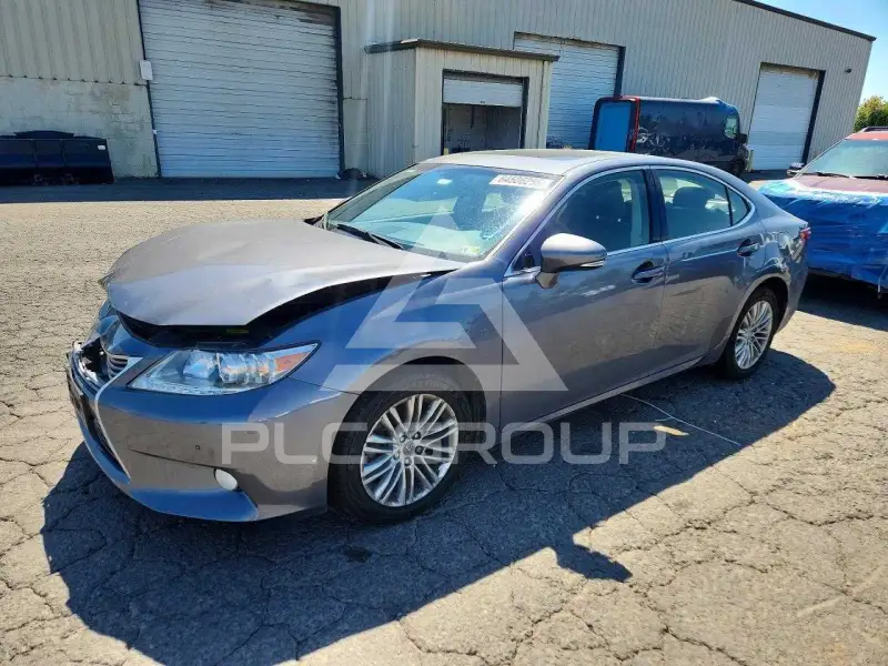 2013 Lexus ES350 photo