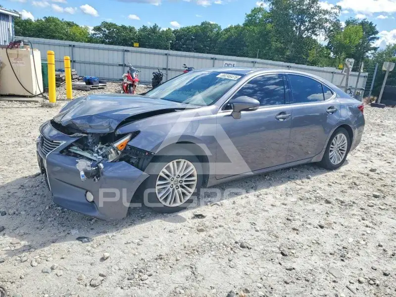 2013 Lexus ES photo