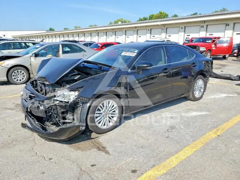 2013 Lexus ES350 photo