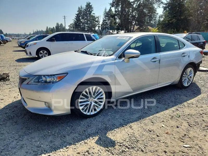 2013 Lexus ES350 photo
