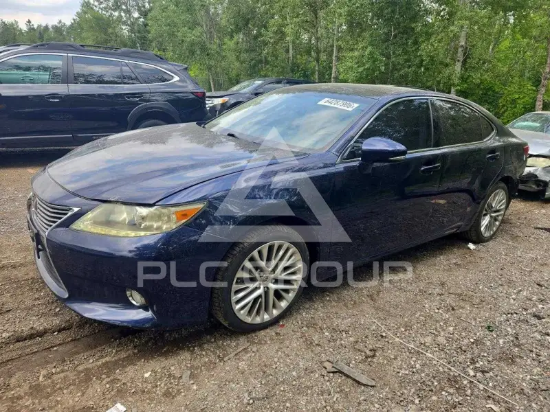 2013 Lexus ES350 photo