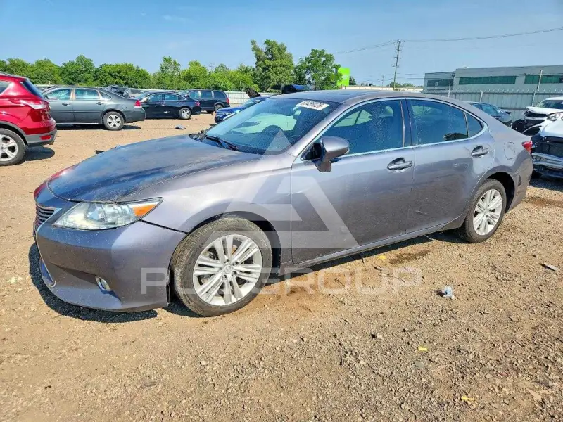 2013 Lexus ES350 photo