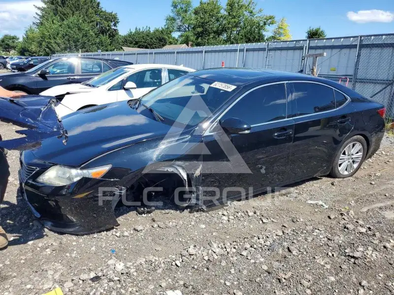 2013 Lexus ES350 photo