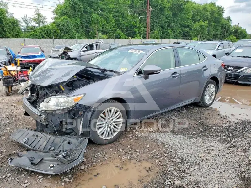 2013 Lexus ES350 photo
