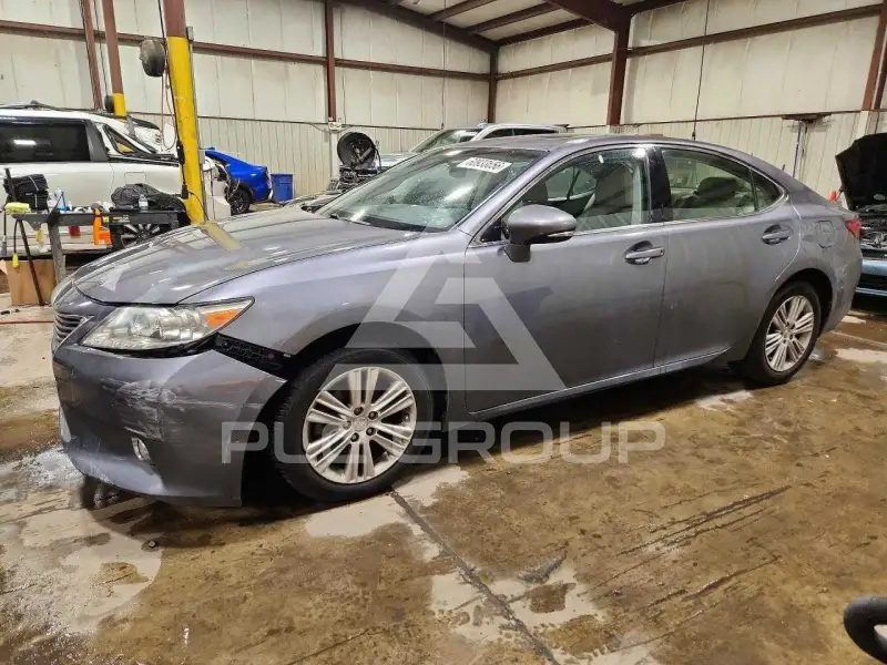 2013 Lexus ES350 photo