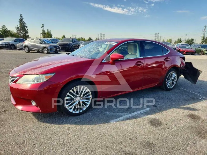 2013 Lexus ES350 photo