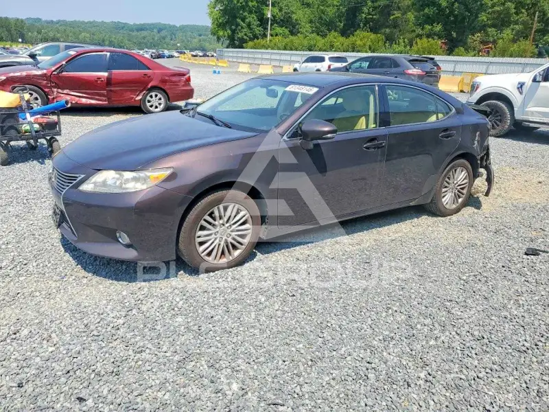 2013 Lexus ES350 фото