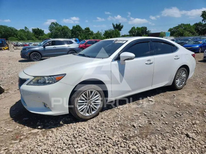 2013 Lexus ES350 photo