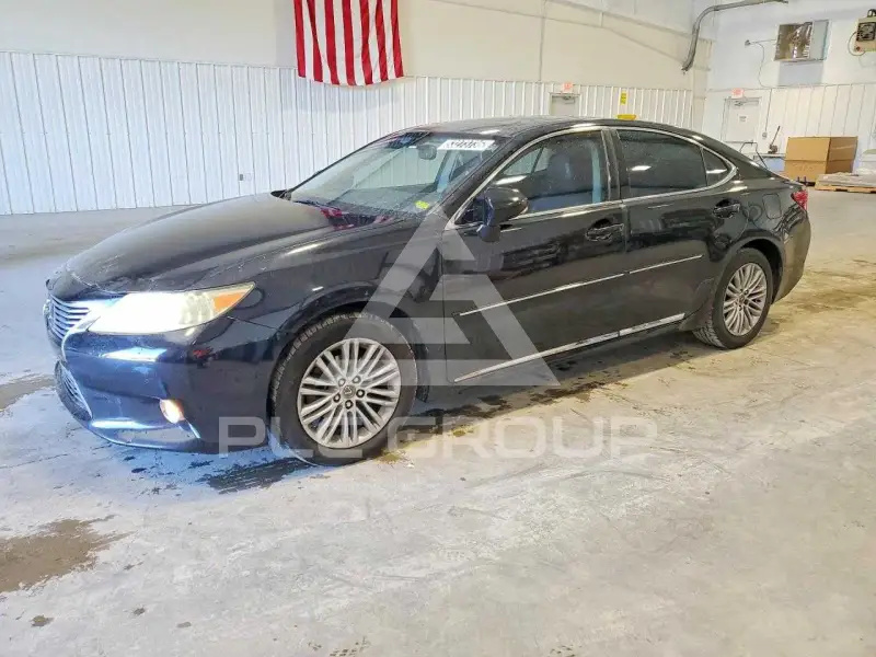2013 Lexus ES350 photo
