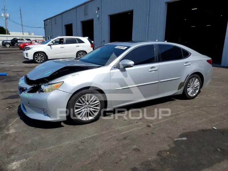 2013 Lexus ES350 фото