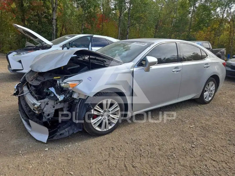 2013 Lexus ES350 photo