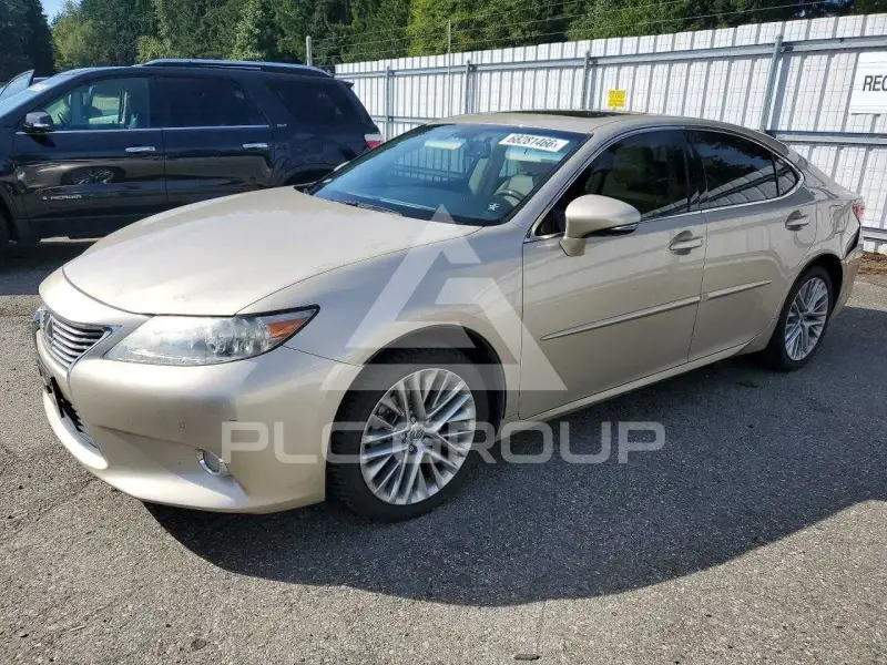 2013 Lexus ES350 photo