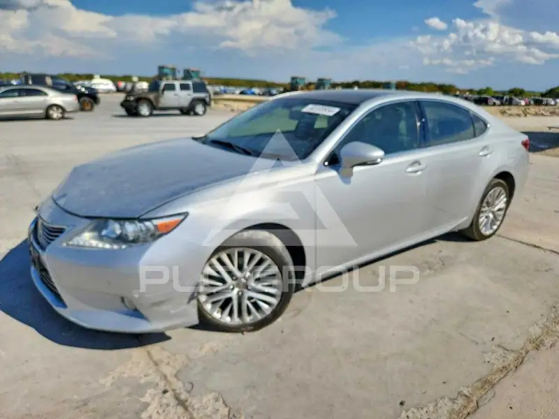 2013 Lexus ES350 photo