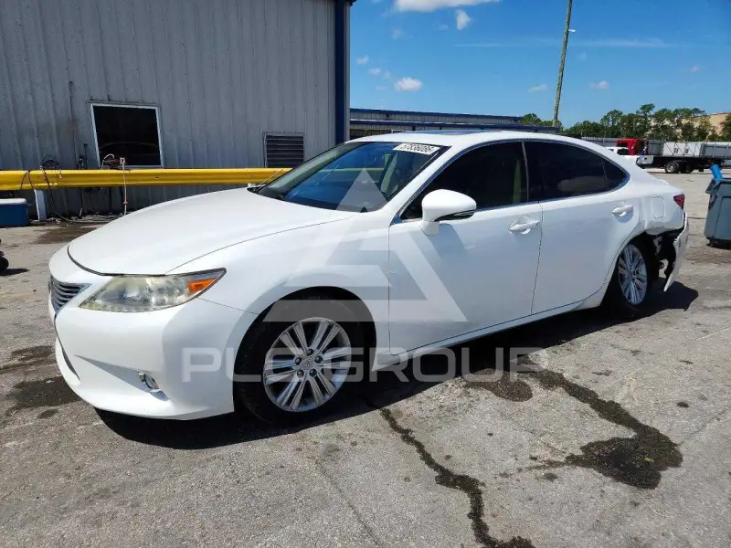 2013 Lexus ES350 photo