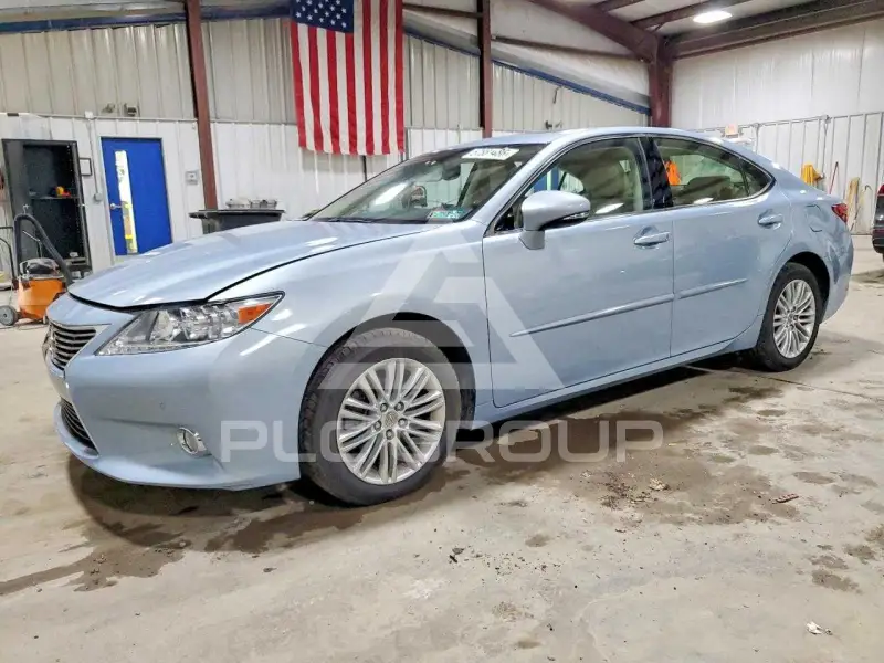 2013 Lexus ES350 photo