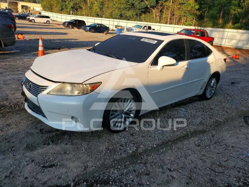 2013 Lexus ES350 photo