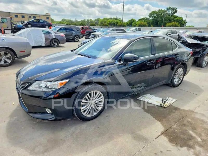2013 Lexus ES350 photo