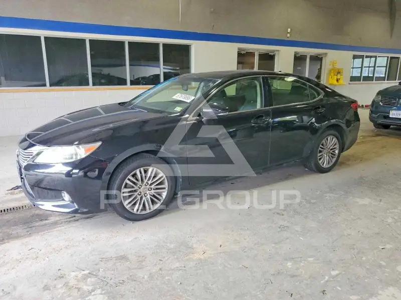2013 Lexus ES350 photo