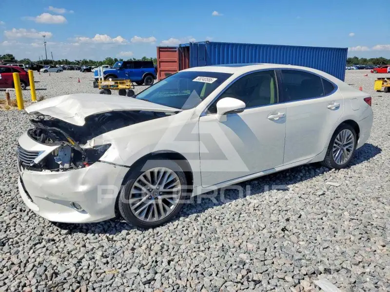 2013 Lexus ES350 photo