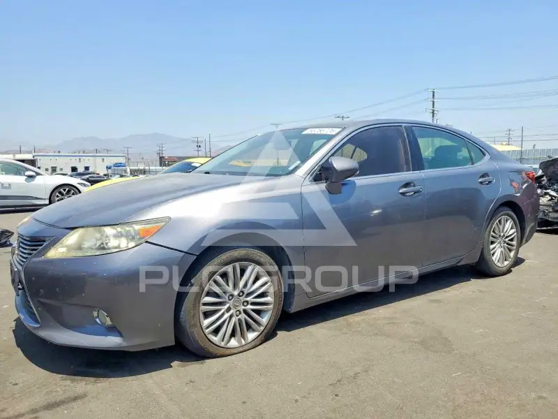 2013 Lexus ES350 фото