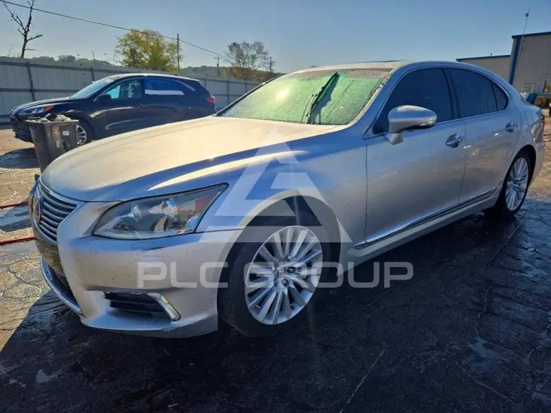 2013 Lexus LS photo