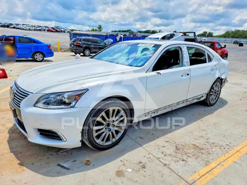 2013 Lexus LS photo
