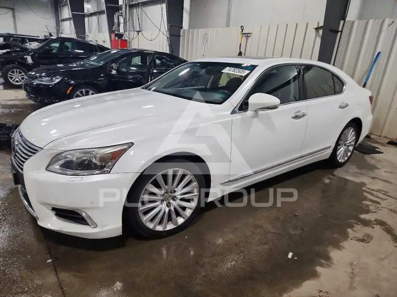 2013 Lexus LS460 photo