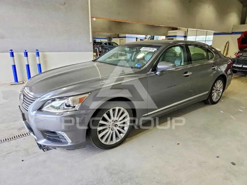 2013 Lexus LS460 photo