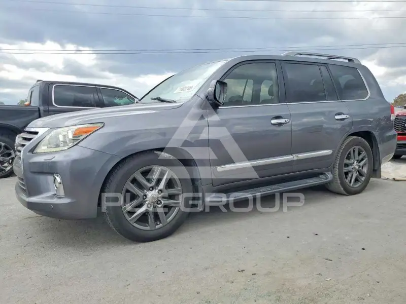 2013 Lexus LX570 фото