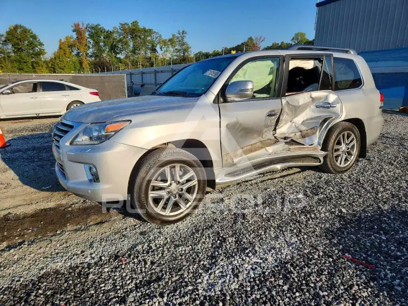 2013 Lexus LX570 фото