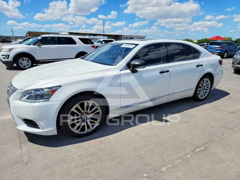2013 Lexus LS500 photo