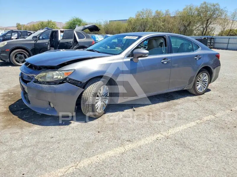 2013 Lexus ES350 фото
