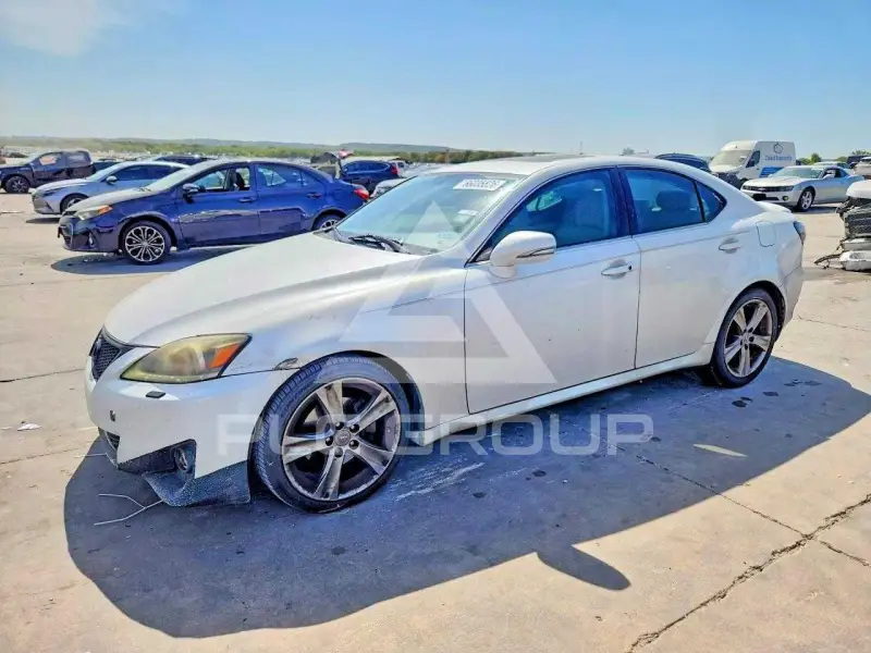 2013 Lexus IS фото