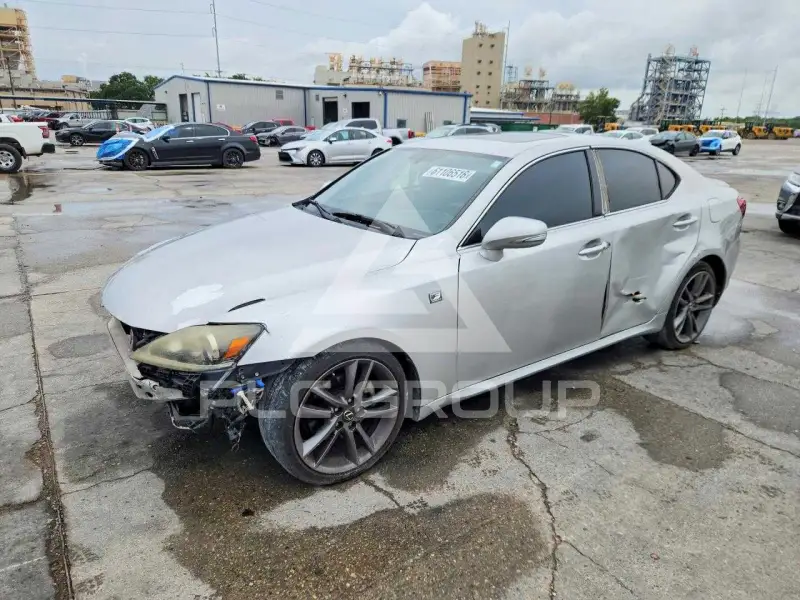 2013 Lexus IS photo