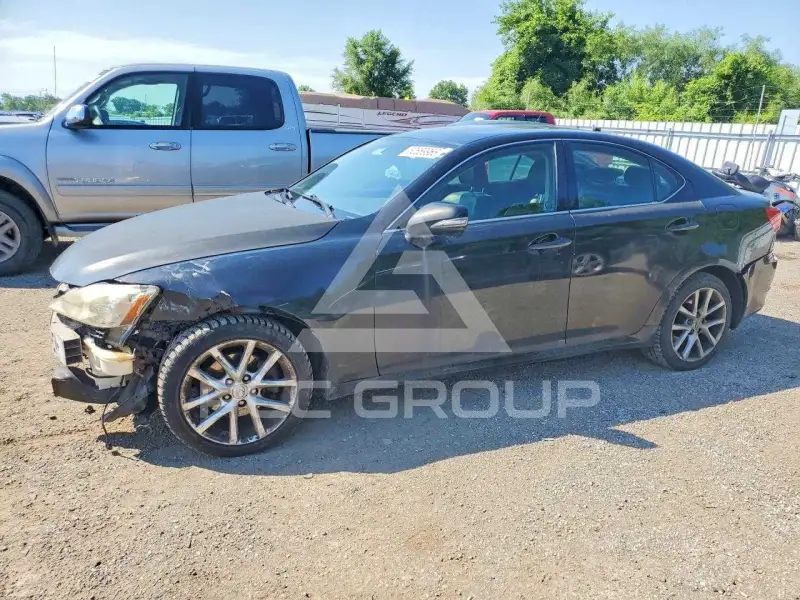 2013 Lexus IS фото