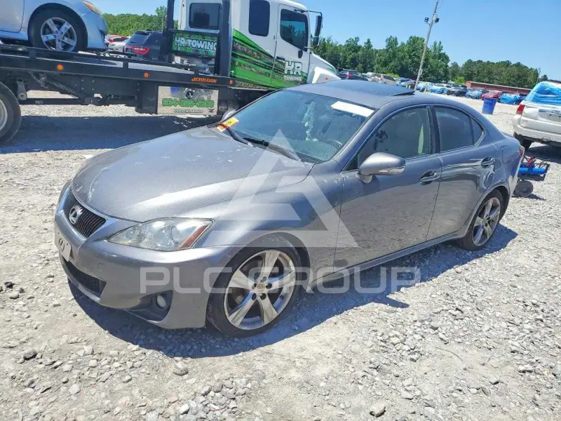 2013 Lexus IS photo