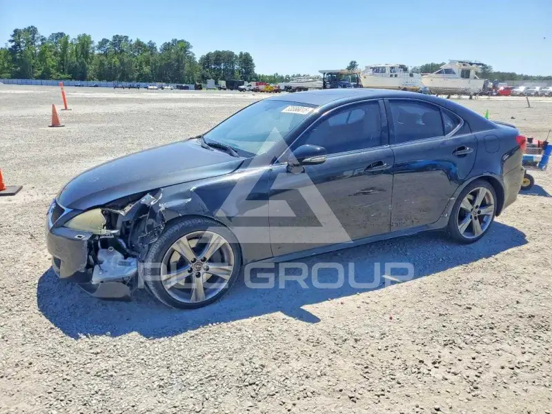 2013 Lexus IS фото