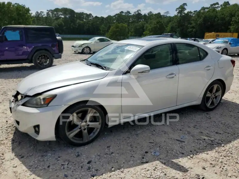2013 Lexus IS фото