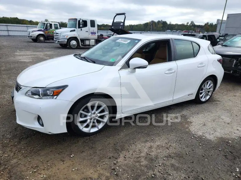 2013 Lexus CT200 фото