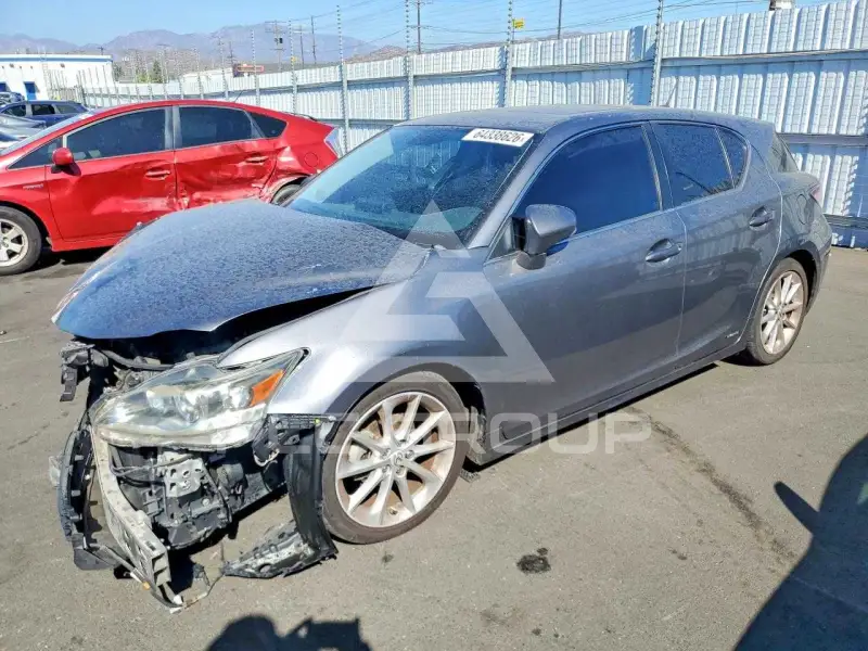 2013 Lexus CT200 photo