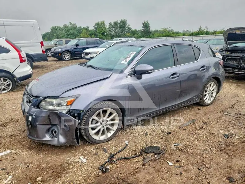 2013 Lexus CT200 photo