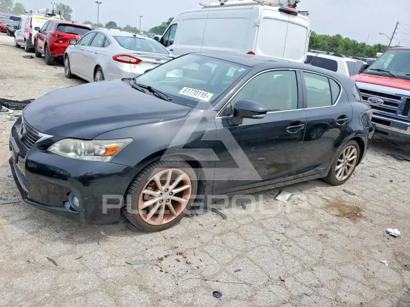 2013 Lexus CT200 фото