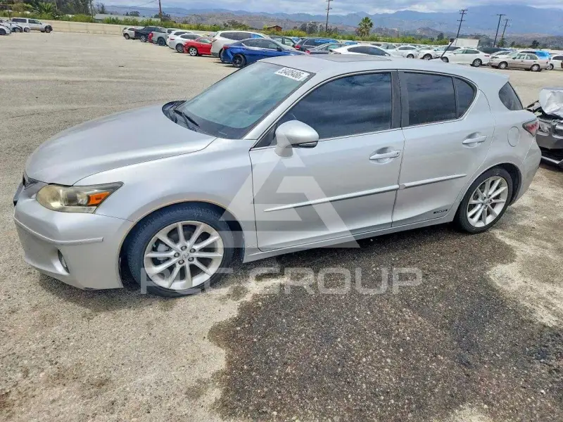 2013 Lexus CT200 фото