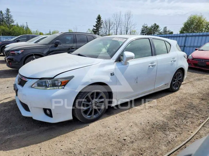 2013 Lexus CT200 фото